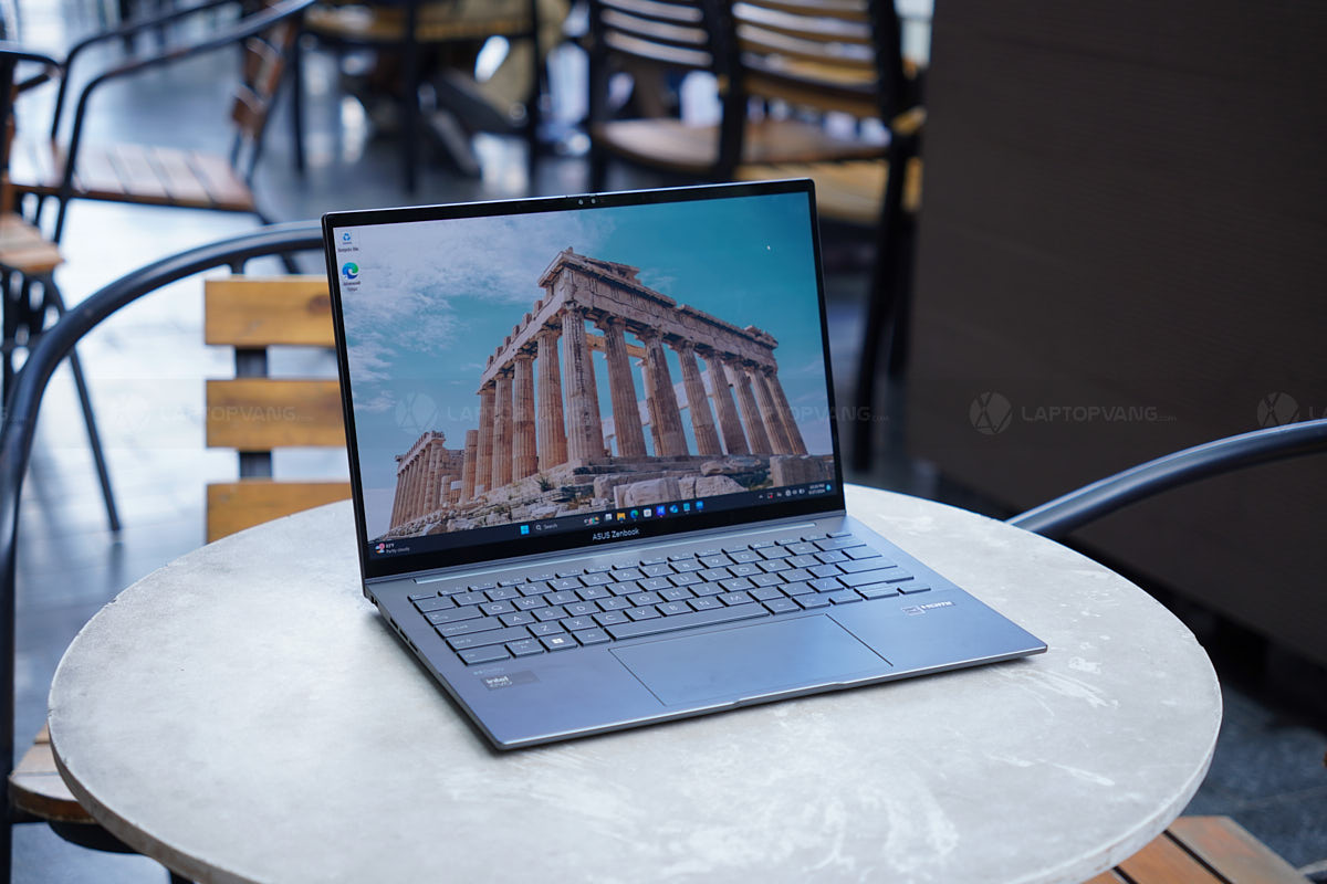Màn hình ASUS ZenBook 14 Q415