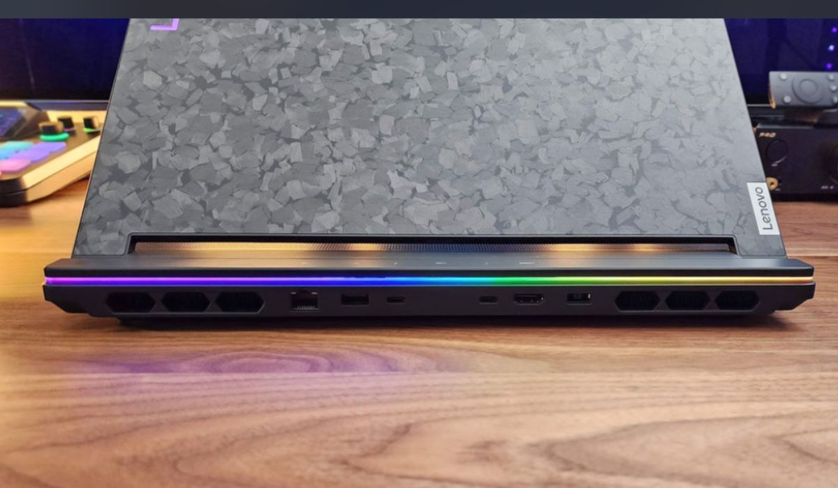 Các cổng kết nối của laptop