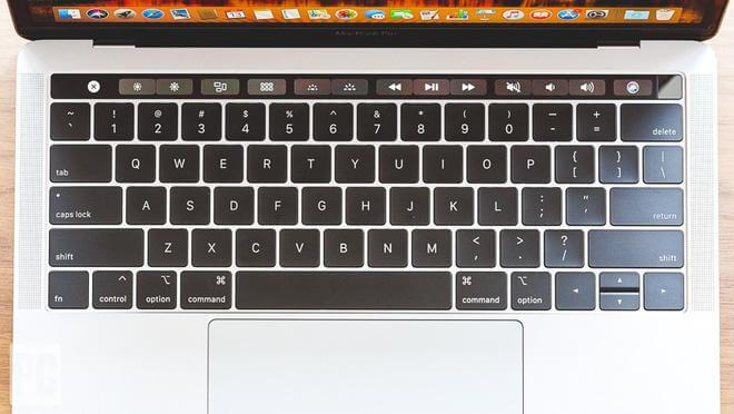 Apple đã trang bị cho Macbook Pro 2019 MV972  loại bàn phím cánh bướm thế hệ 4