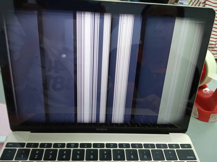 macbook bị sọc màn hình