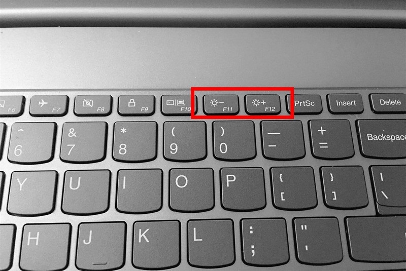 mở đèn keyboard máy tính dell