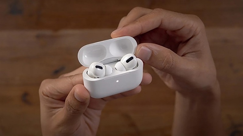 mở nắp airpod