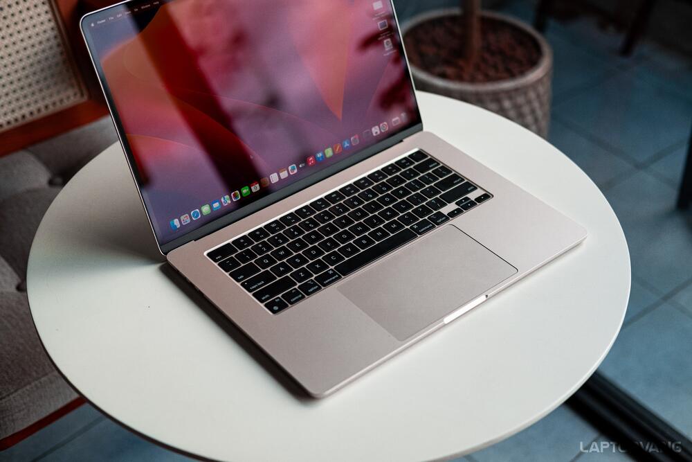 MacBook Air 15 inch M2 2023 - Bàn phím