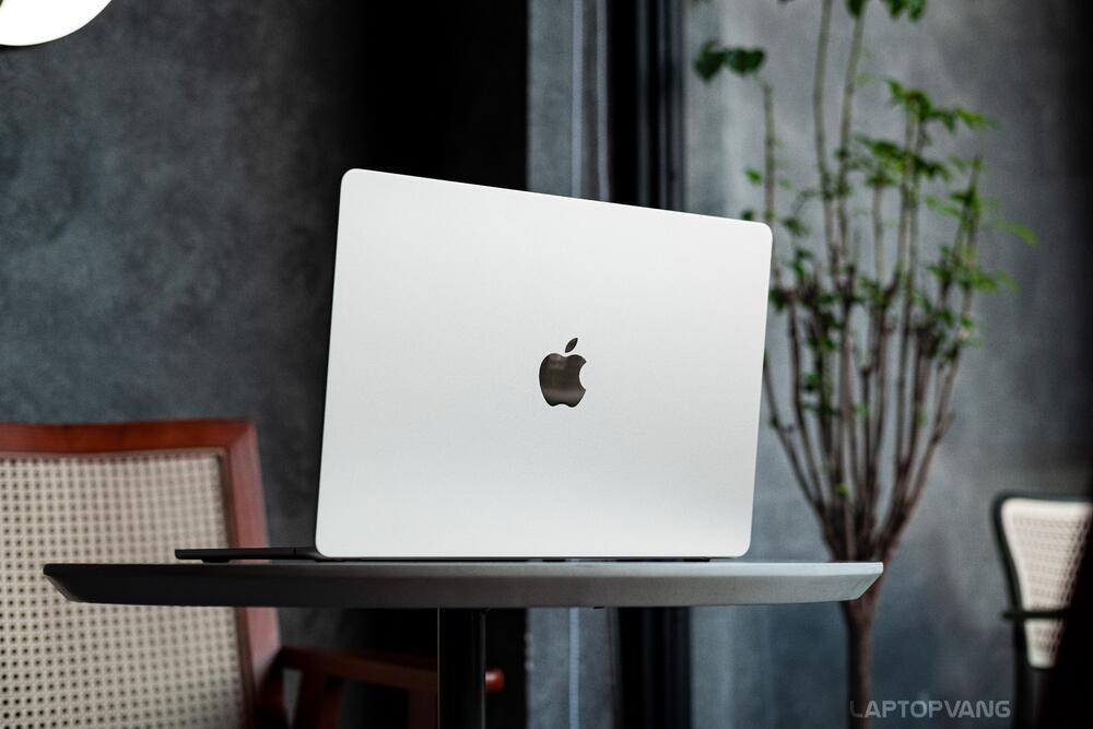 MacBook Air 15 inch M2 2023