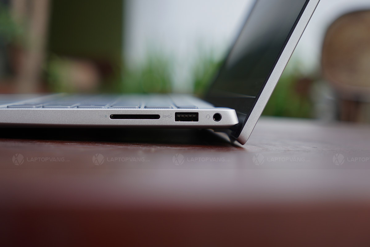 Cạnh phải Dell Inspiron 14 5430
