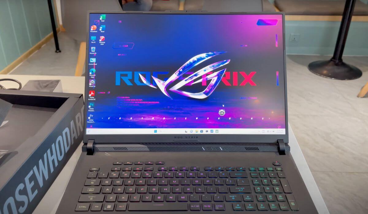 Màn hình Strix Scar 18 2023