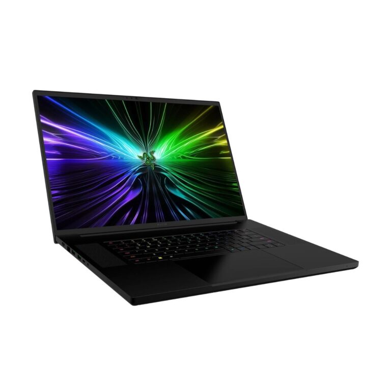 Cạnh trái Razer Blade 18 2024
