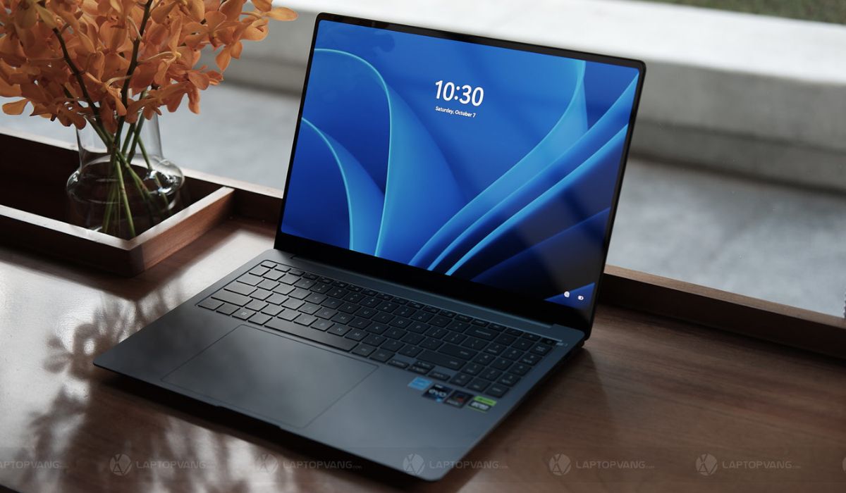 Thiết kế Samsung GalaxyBook3 Ultra