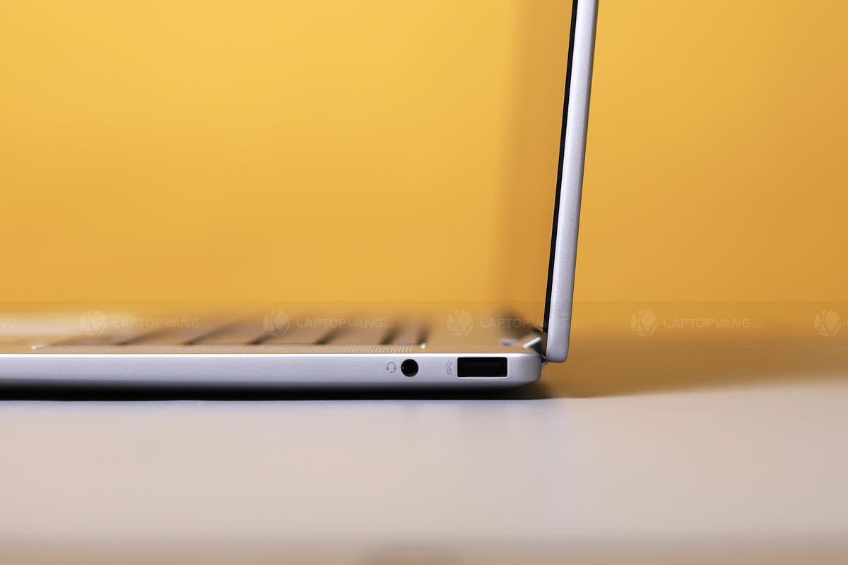 Cổng phải HP Envy 16 x360
