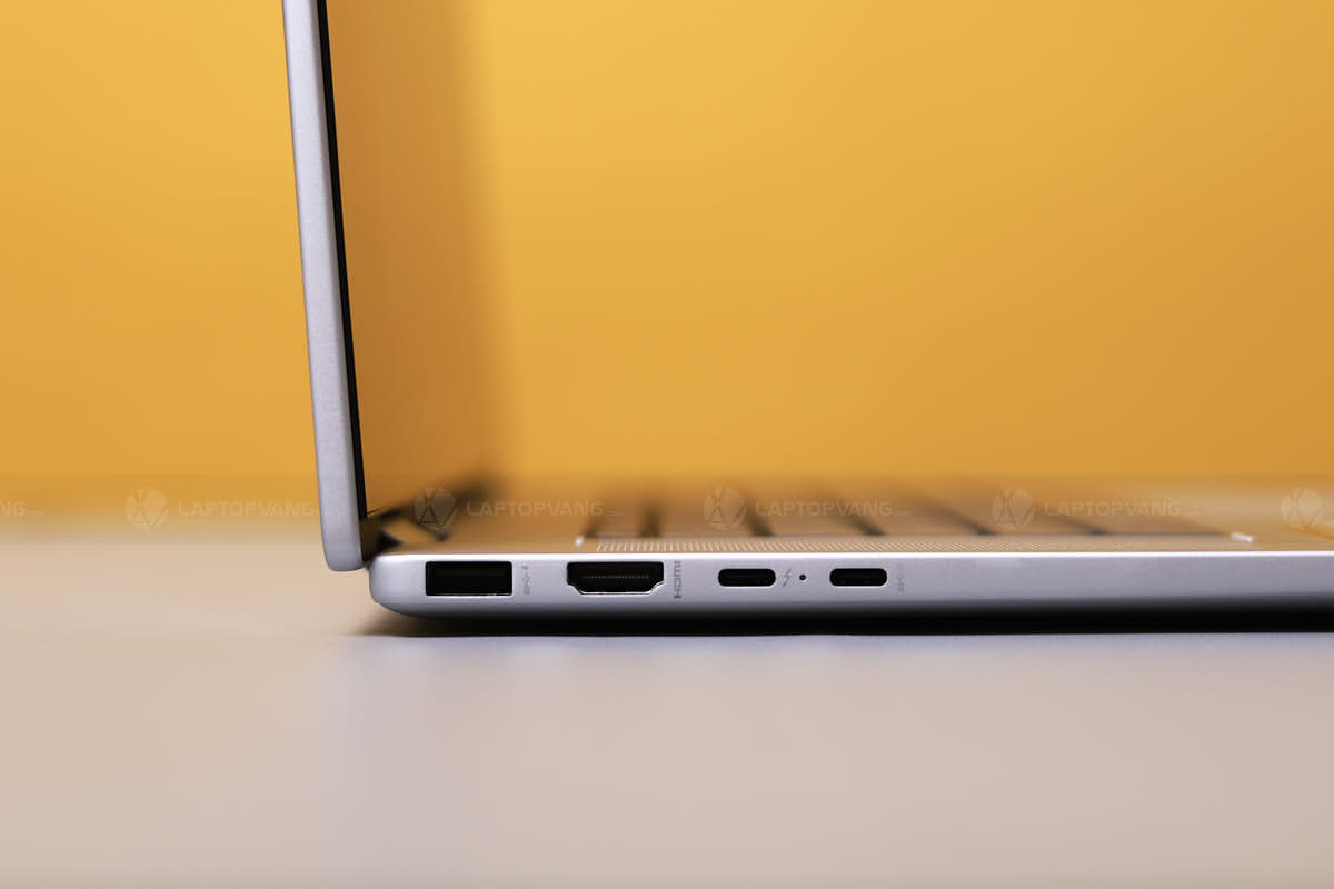 Cổng trái HP Envy 16 x360