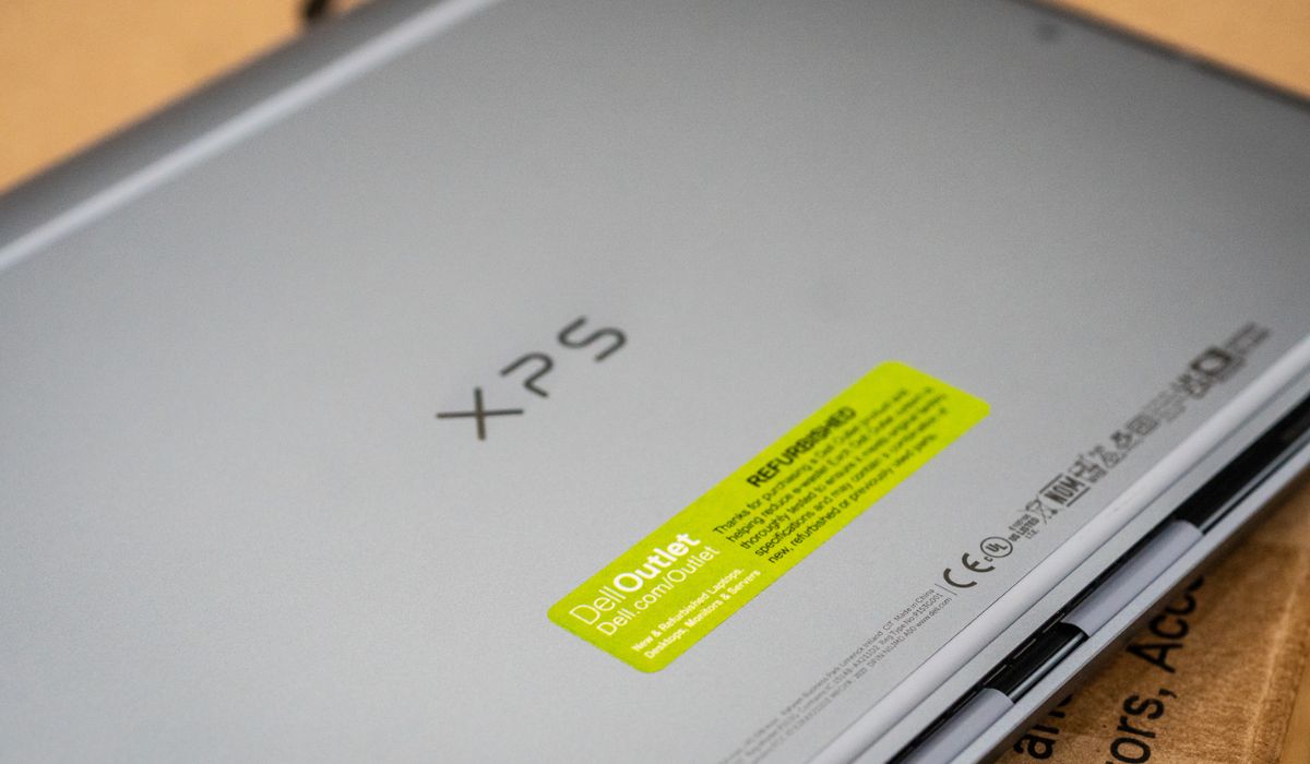 Laptop Dell outlet với tem Refurbished