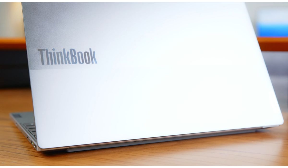 Mặt A ThinkBook X AI