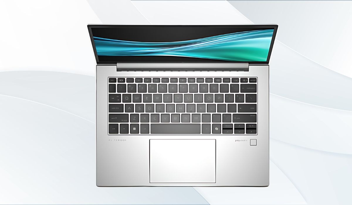 Bàn phím và touchpad của máy mượt mà
