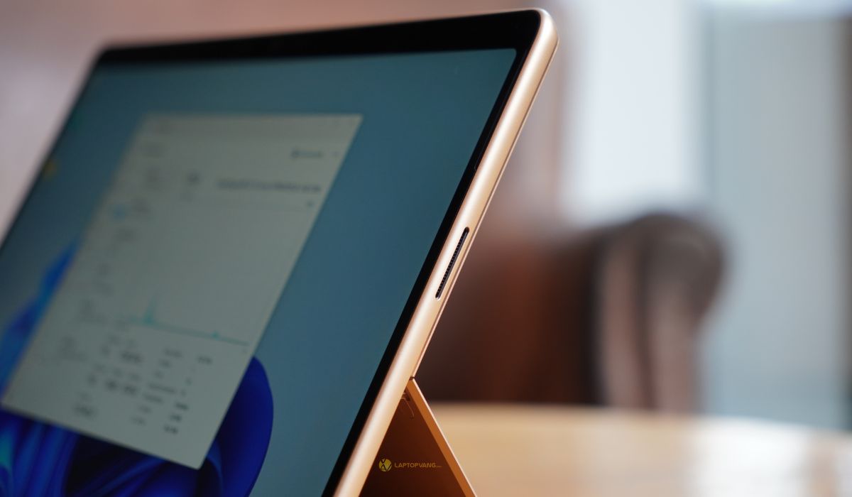 Cổng sạc Surface Pro 11