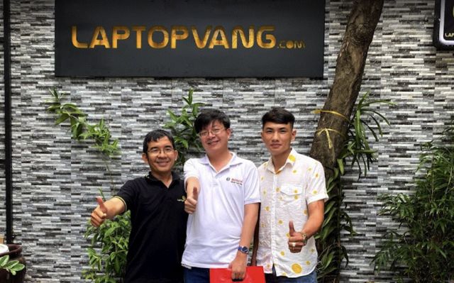 Khách Hàng LaptopVang