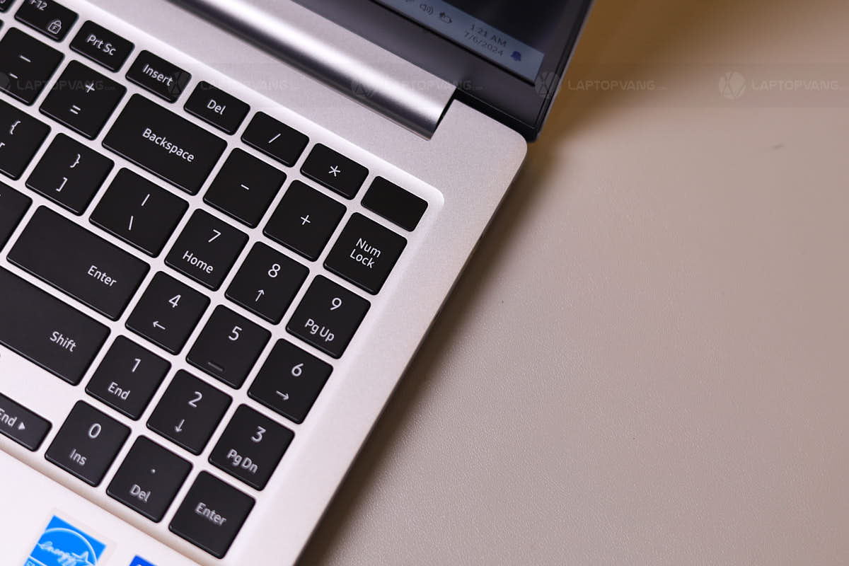 Hàng phím số Samsung Galaxy Book4