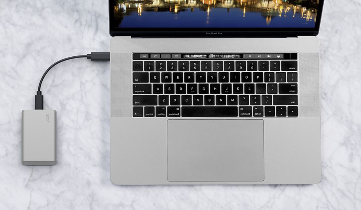 Ổ Cứng Di Động SSD LaCie Portable USB-C Rescue STKS1000400