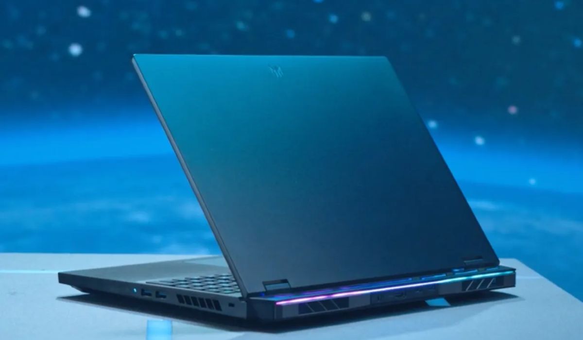 Ngoại hình Acer Predator Helios 18 2023