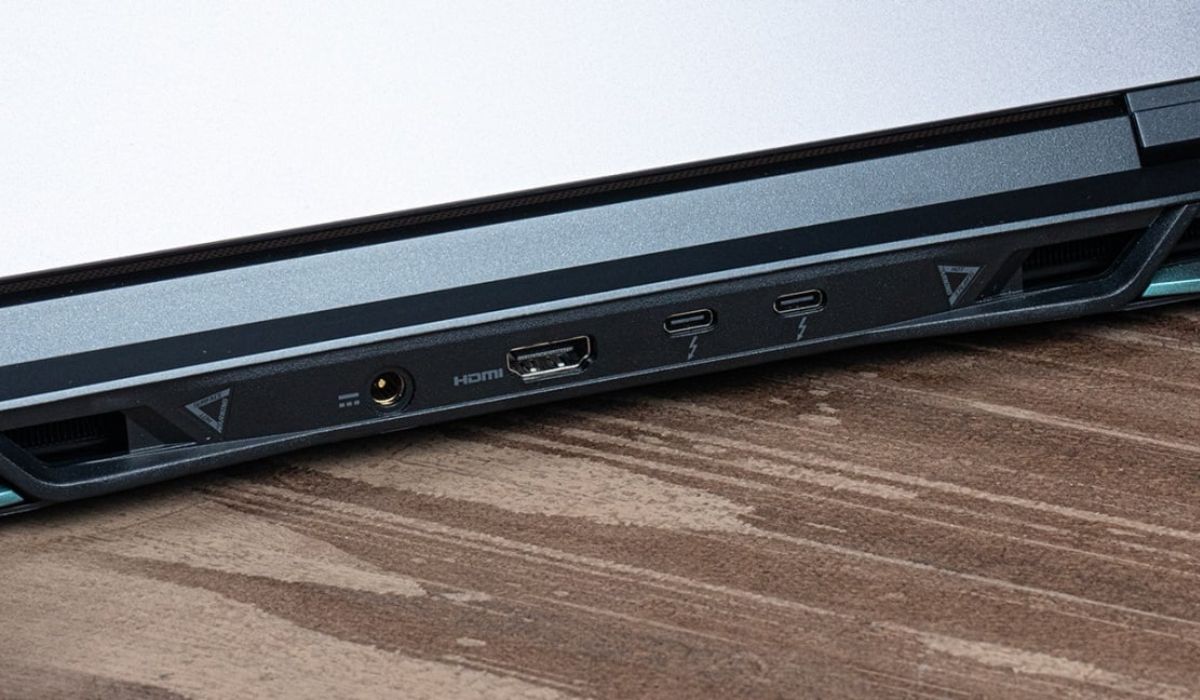 Cống của laptop Predator 16
