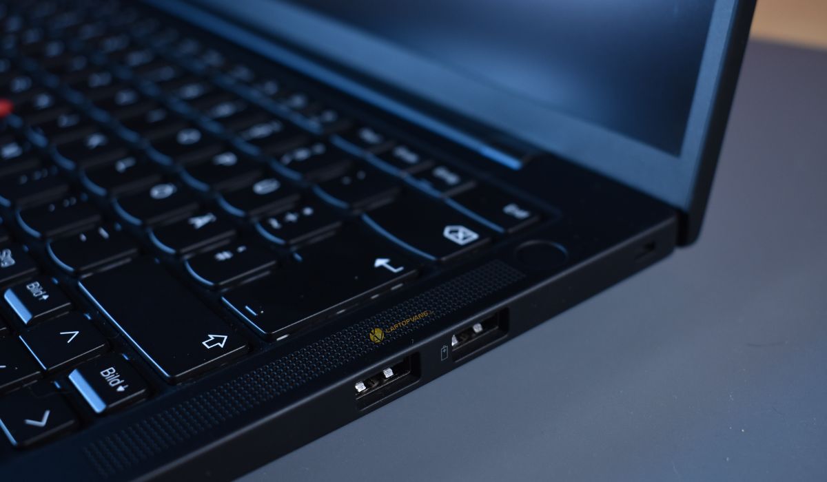 Cổng kết nối phải T14s G5
