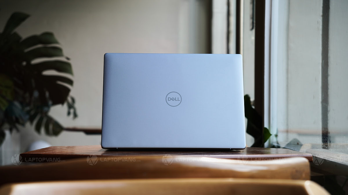 Dell Inspiron 5440 Mặt Trước