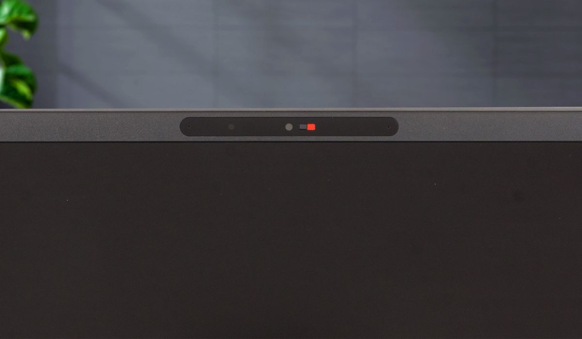 Thanh trượt giúp khóa webcam