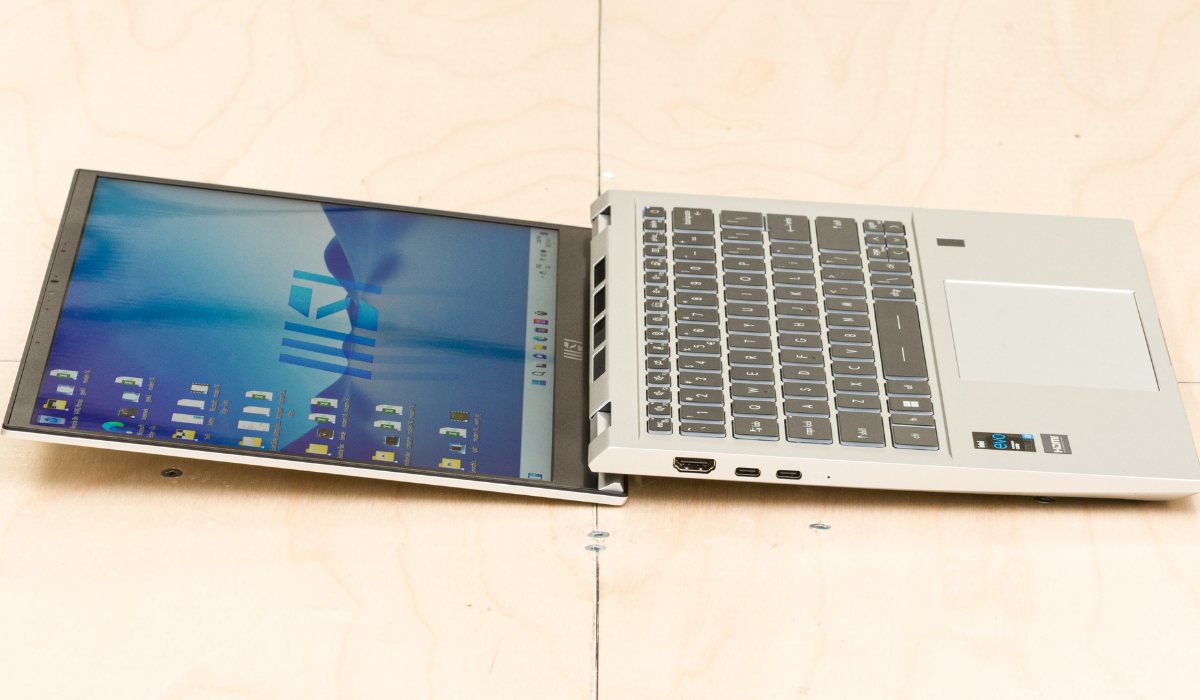 Laptop có thể mở đến 180 độ
