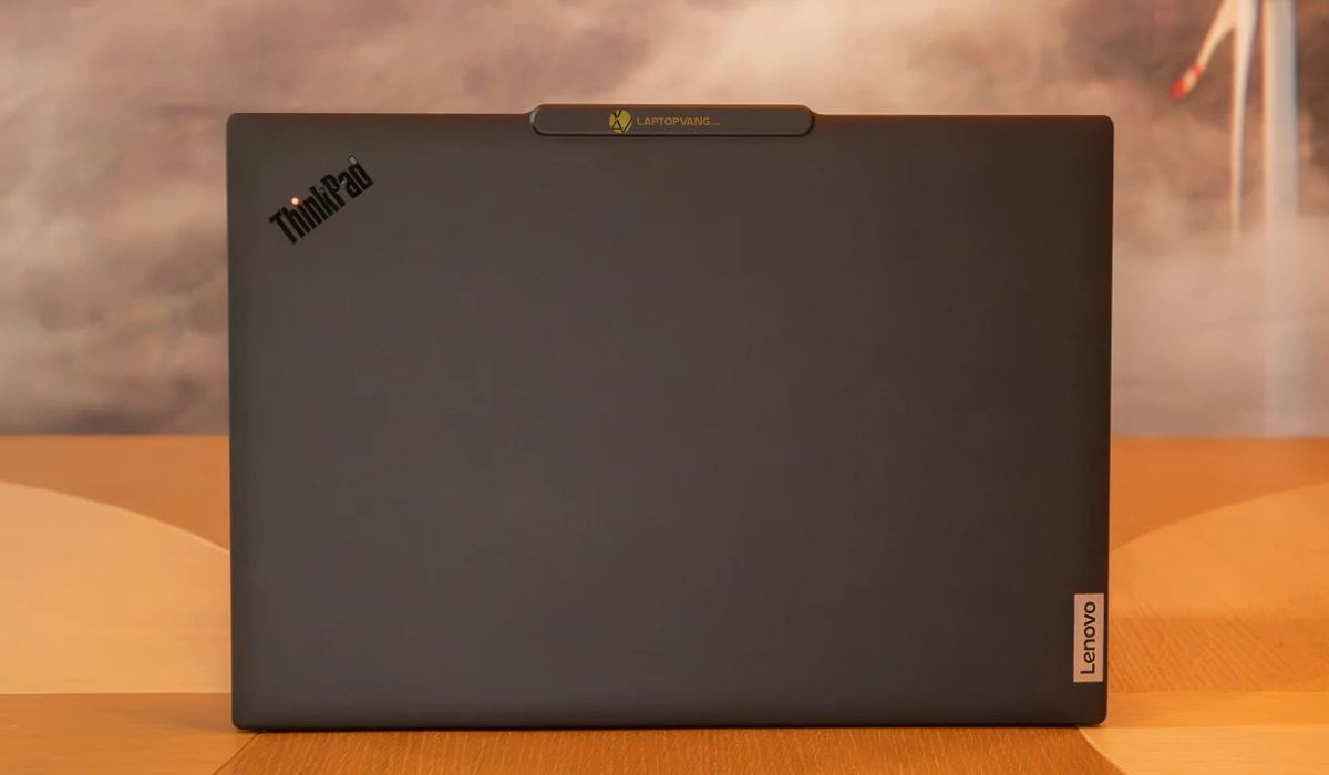 Thiết kế T14s Gen 5 nhỏ gọn