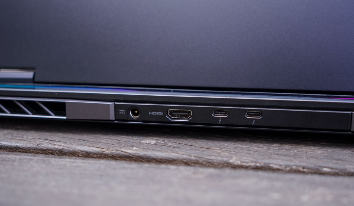 Cổng kết nối của laptop (3)