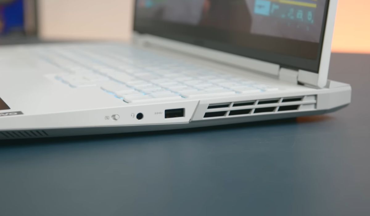 Cổng kết nối Legion 5 Pro 161AH7H