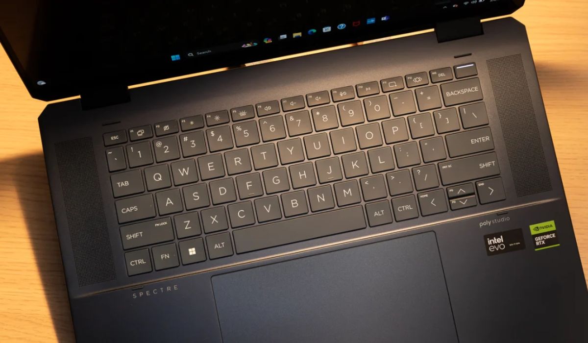 Bàn phím laptop HP Spectre x360 16 2024 (phải)