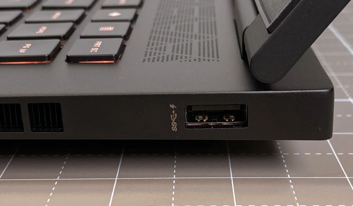 Cổng của laptop