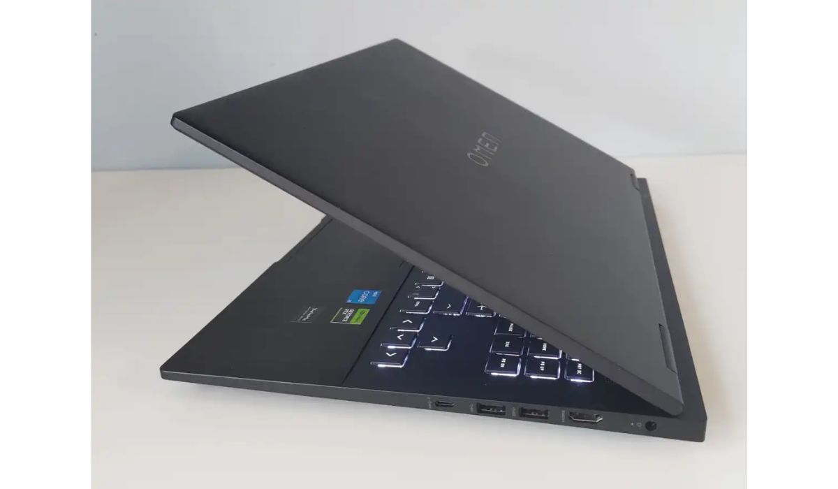 HP Omen 16 có thiết kế tối giản