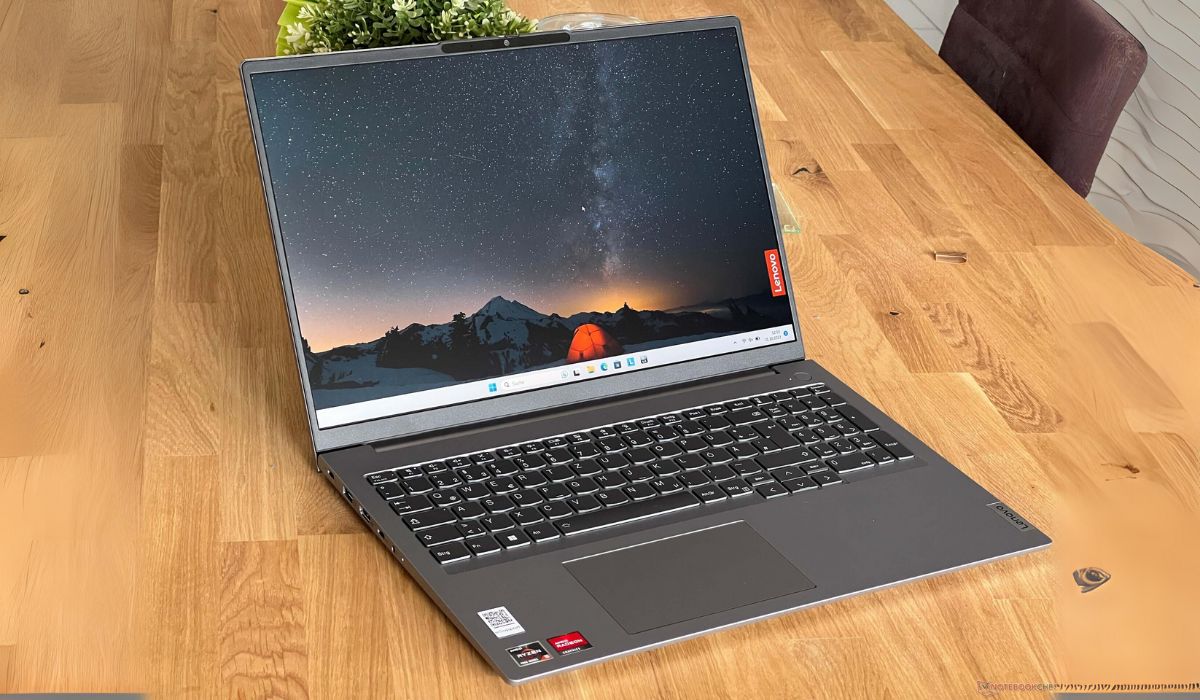 Màn hình sắc nét của ThinkBook 16 G6