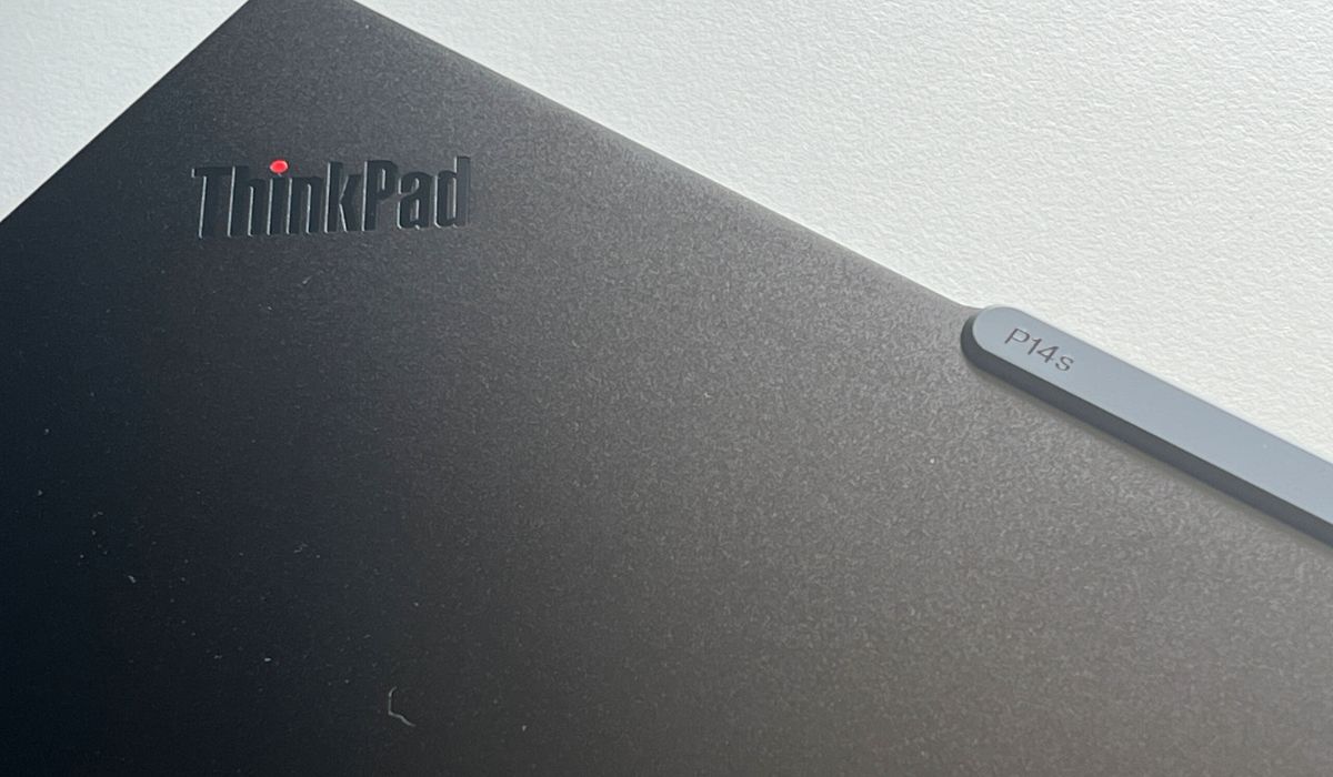 Logo được đặt ở góc mặt A