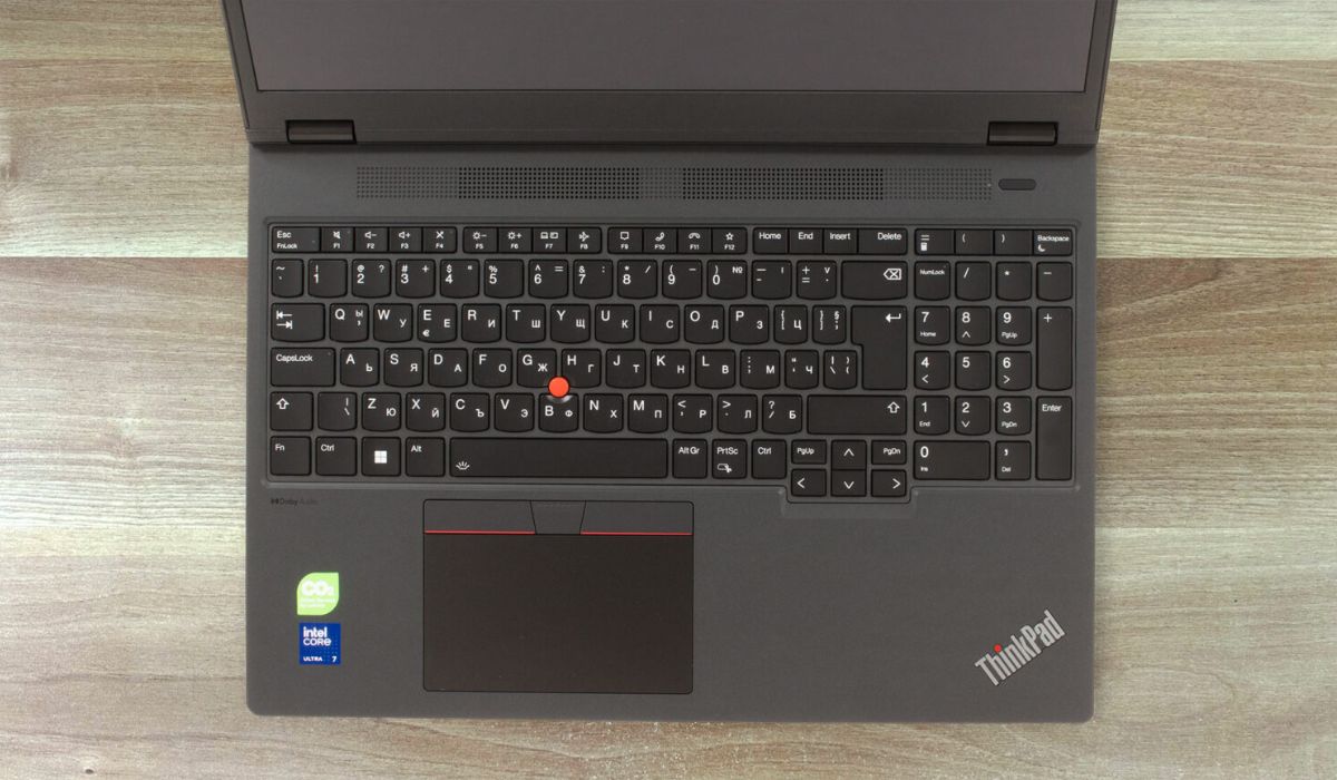 Bàn phím với TrackPoint