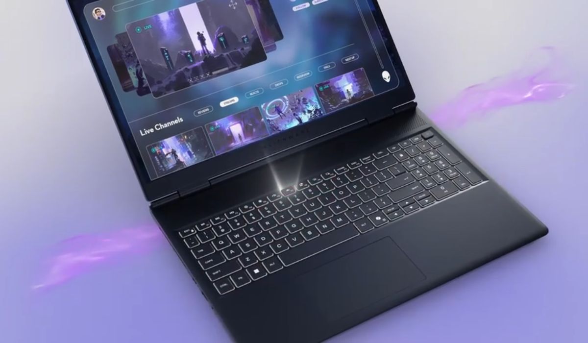 Bàn phím laptop với đèn RGB phong cách