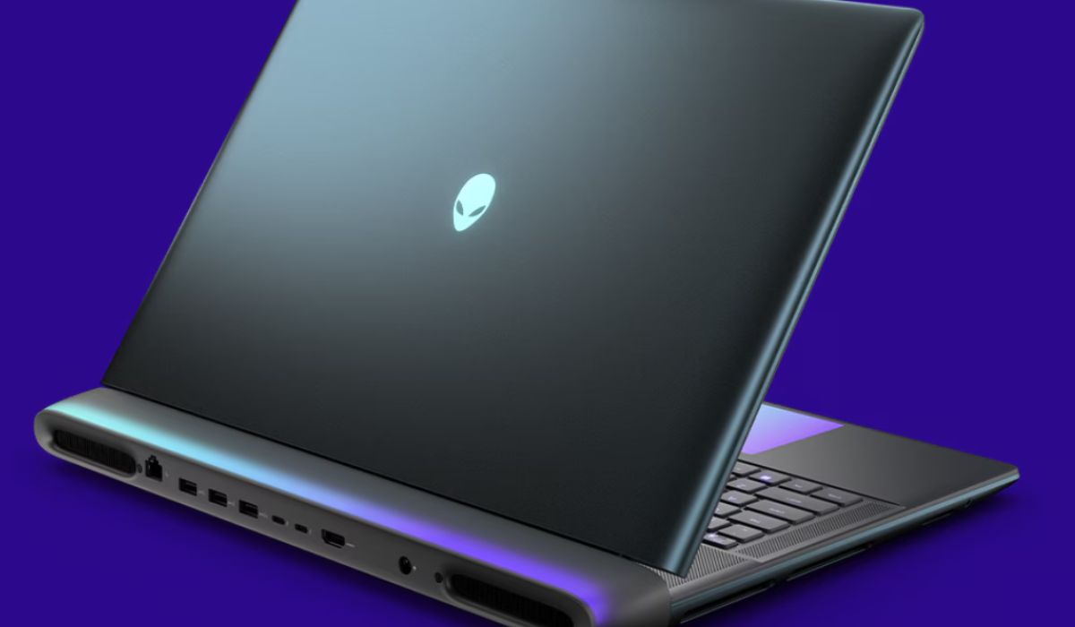 Alienware 18 Area 51 AA18250 mang đến thiết kế ấn tượng cùng hiệu suất vượt trội
