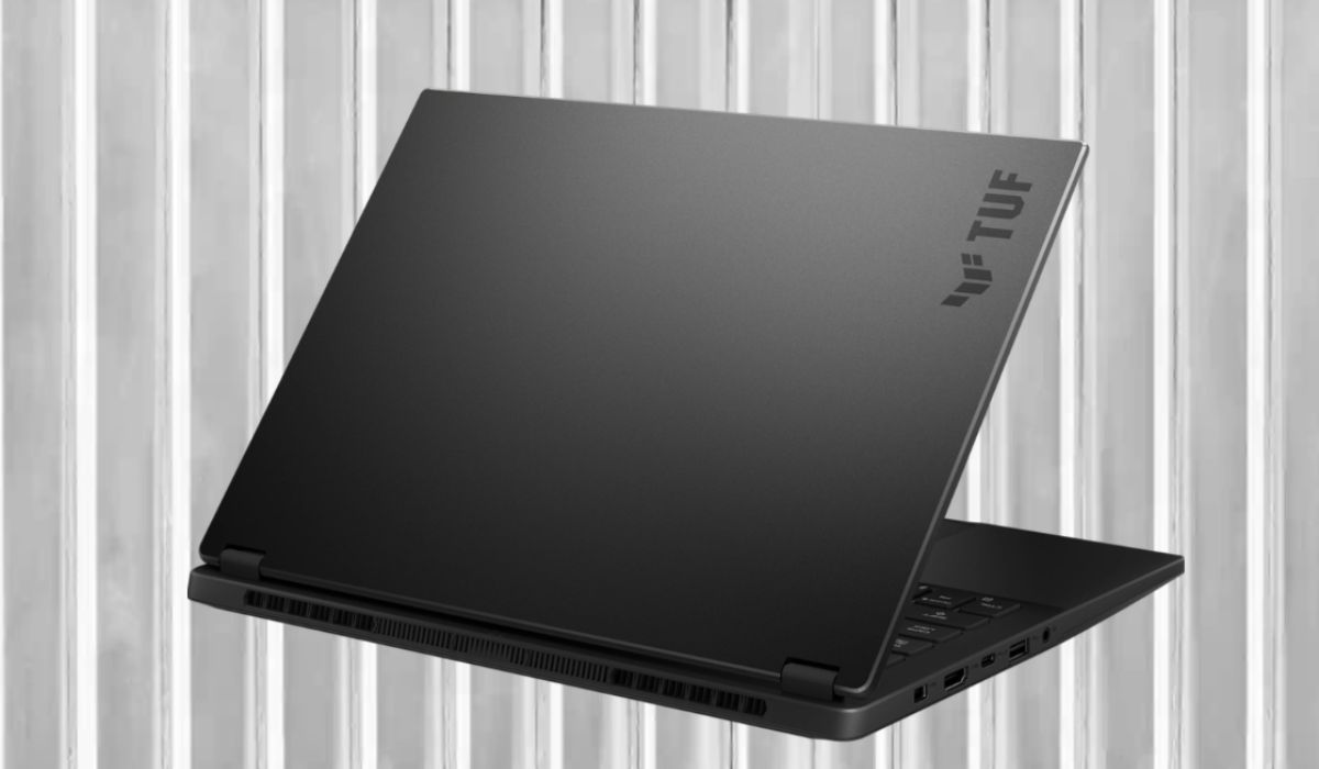 Laptop đạt chứng nhận về độ bền và được bổ sung các tính năng bảo vệ thông tin người dùng