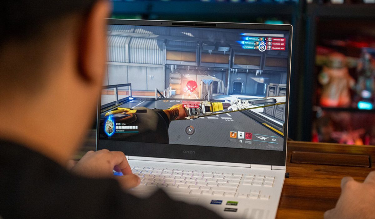 Laptop mang lại trải nghiệm gaming mượt mà và mạnh mẽ