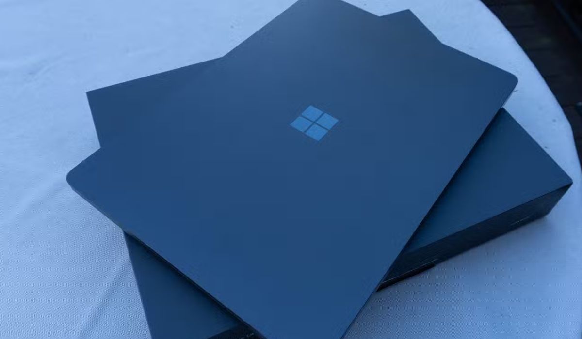 Surface Laptop 7 15 inch Ultra 7 có thời lượng pin dài