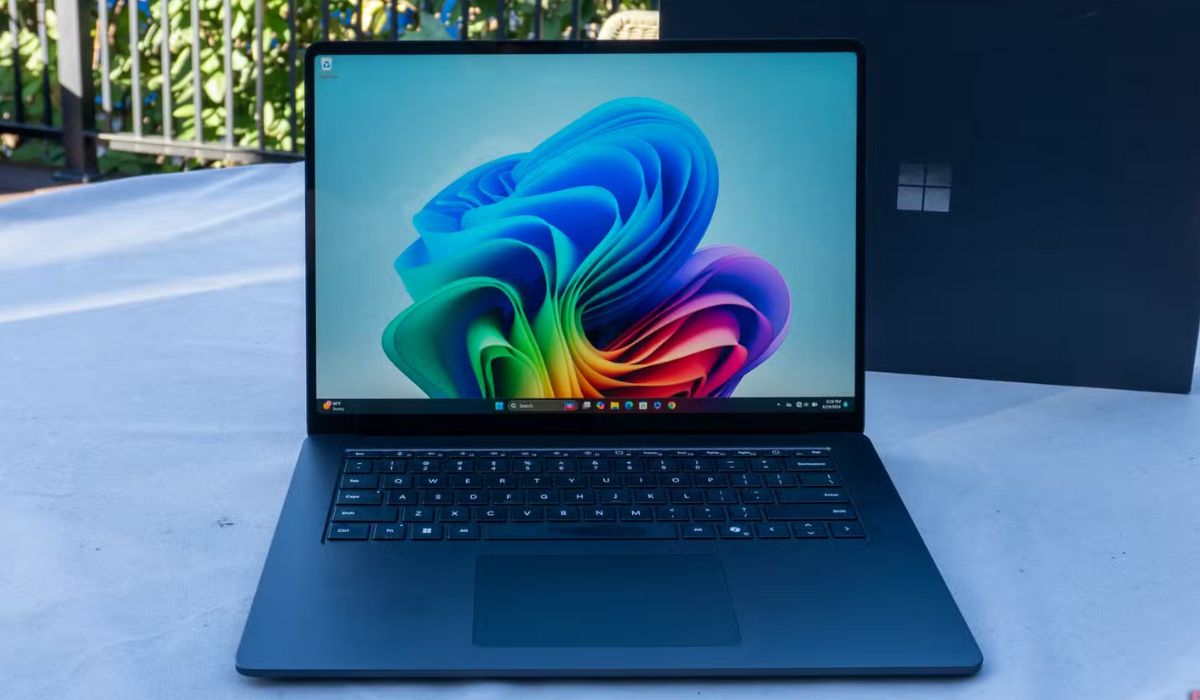 Surface Laptop 7 15 Ultra 7 là lựa chọn cho công việc chuyên môn và sáng tạo