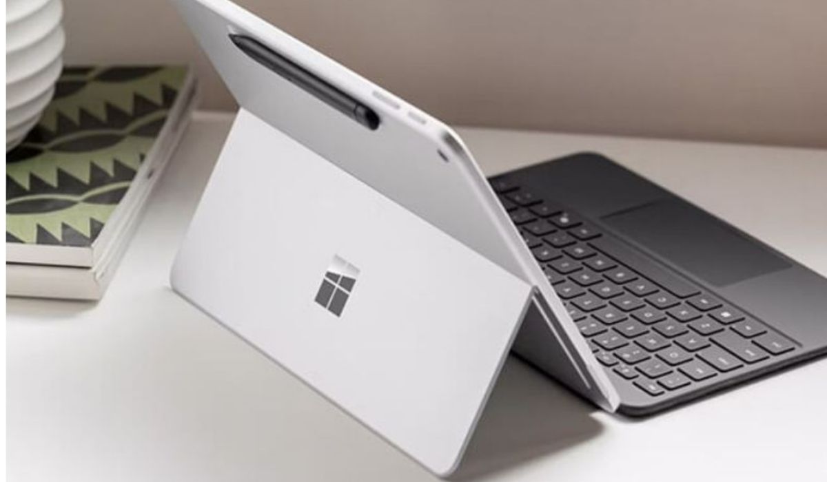 Surface Pro 12 inch hỗ trợ làm việc linh hoạt và hiệu quả